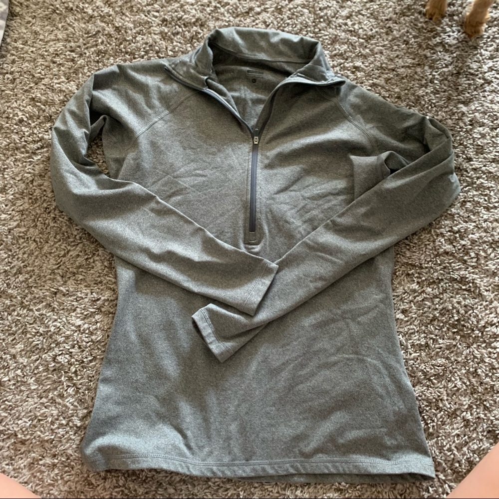 Nike running top